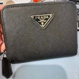 Black Key & Card Holder fashion inspired